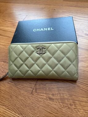 CHANEL Quilted Zip Wallet in Olive